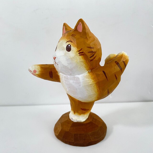 Tượng mèo yoga - khiêu vũ