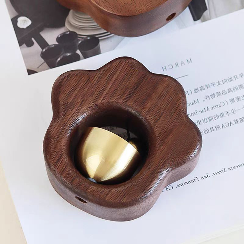 Wood bell - Cat's feet - Walnut